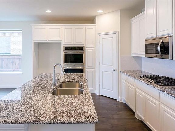 4th image of 1112 Olympic Dr