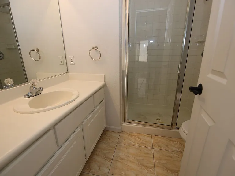 554 Campus Oaks Ct — Photo 14