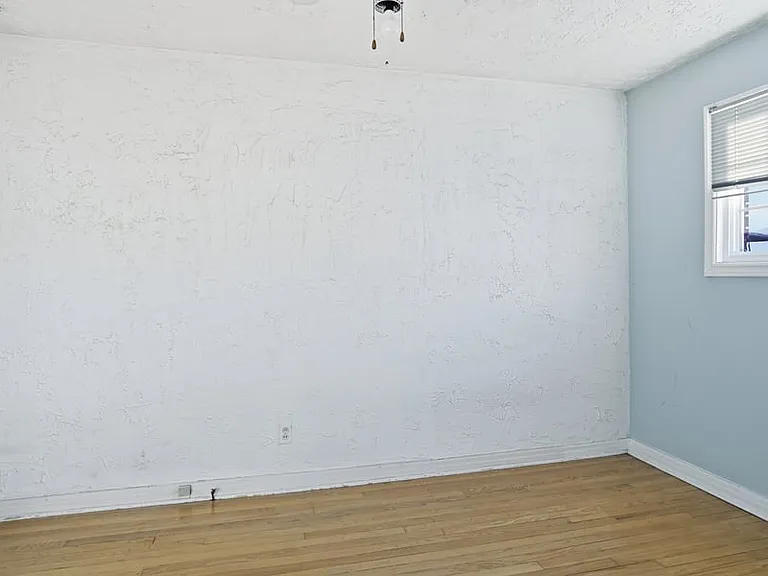 704 Claude St #B — Photo 10
