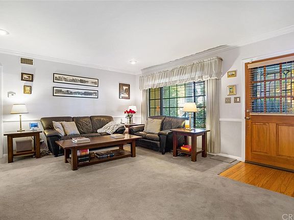 3rd image of 13343 Friar St