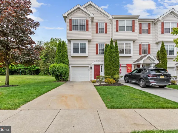 1039 Buckingham Dr, Thorofare, NJ 08086