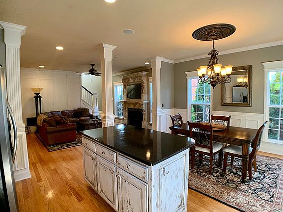 2nd image of 2743 Waywood Dr