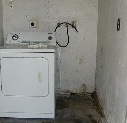5th image of 3326 NE 1st Ave #1-3