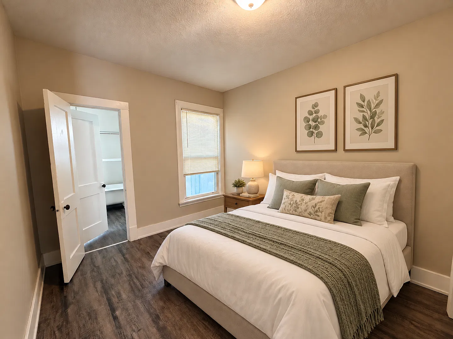 1013 Fremont Ave NW — Photo 4