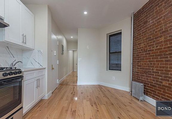 3rd image of 1968 3rd Ave APT 8
