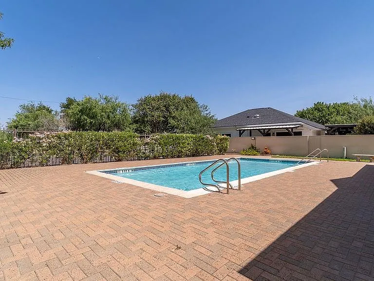 919 Hill Country Rd — Photo 20