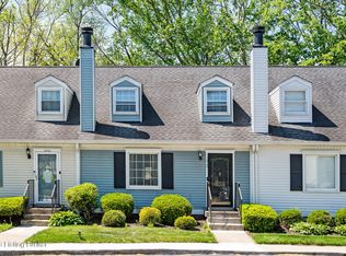 10755 Colonial Woods Ct, Louisville, KY 40223