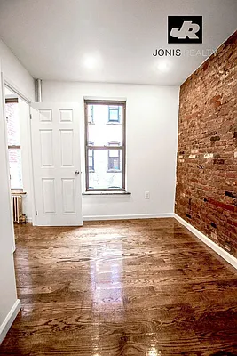 Rented by Jonis Realty | media 8