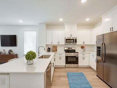 5232 Springlake Pkwy, Haltom City, TX, 76117