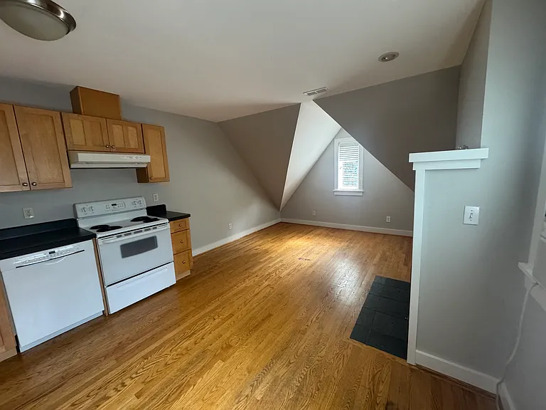 931A NE Cesar E Chavez Blvd #A — Photo 6