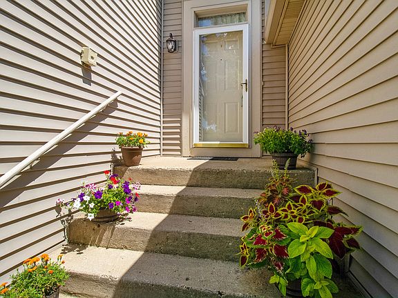 3rd image of 1882 Wisteria Dr #1882