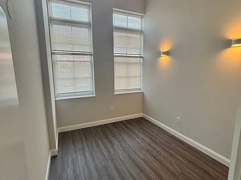 24 Mount Vernon Apartments — Photo 42