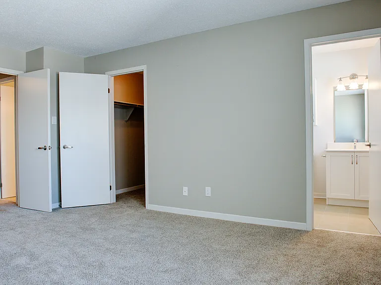 2 Tamara Way — Photo 17