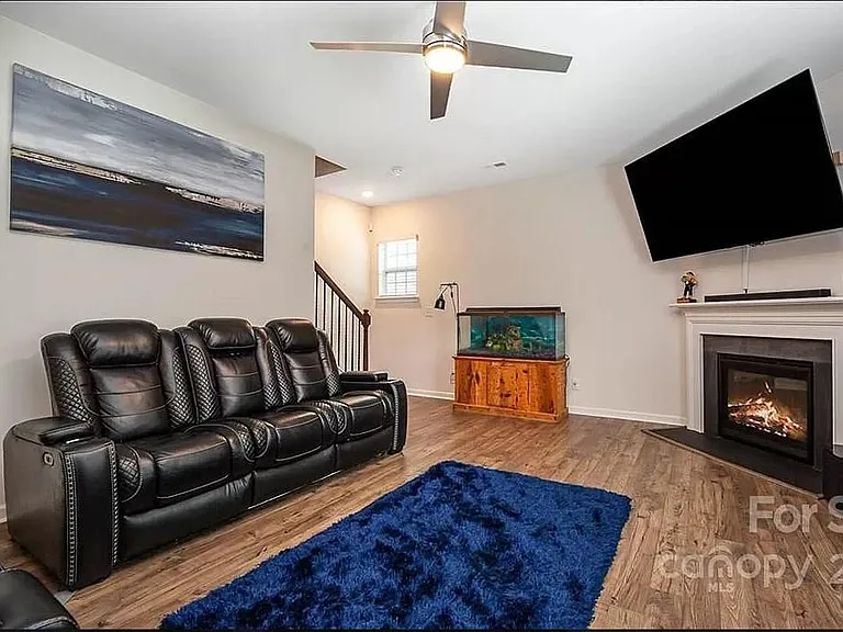 9807 Oak Barrel Ln — Photo 8