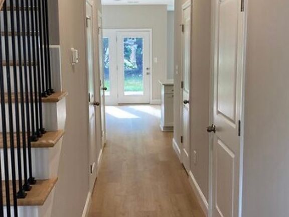 4th image of 1336 Gatewood Ln