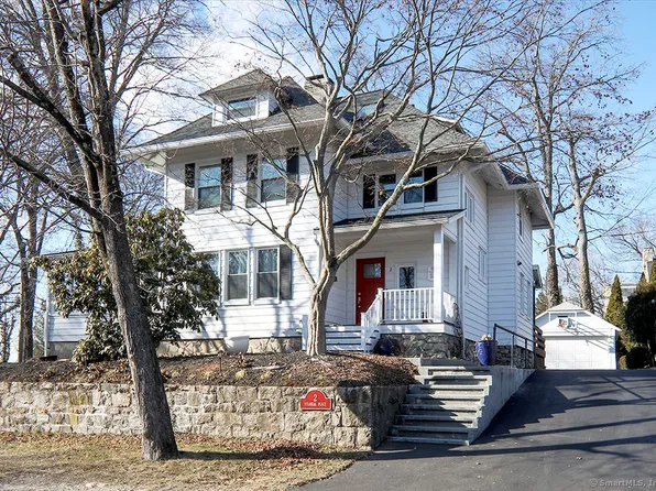 2 Colonial Place, Norwalk, CT 06851