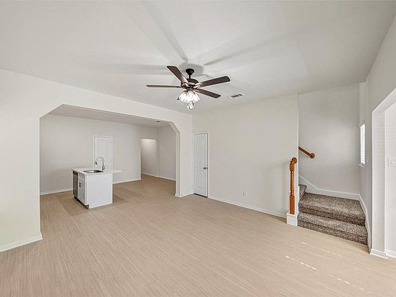 4th image of 712 W Dallas St