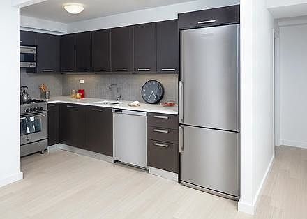 1st image of 180 Lexington Ave
