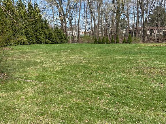 3rd image of 2905 Tecumseh Dr