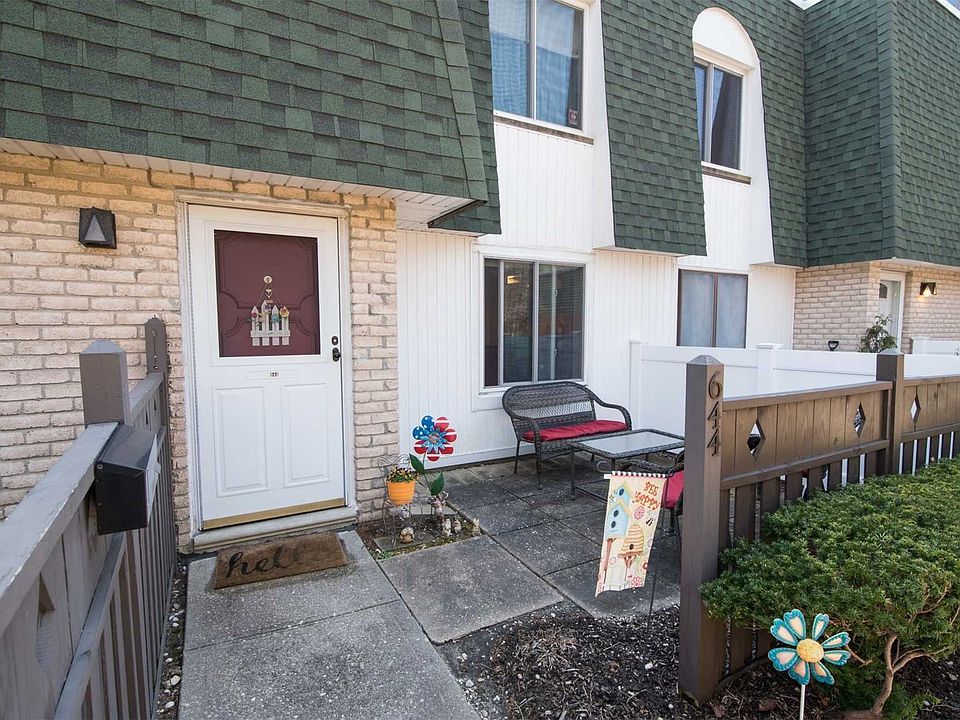 1st image of 644 W End Dr
