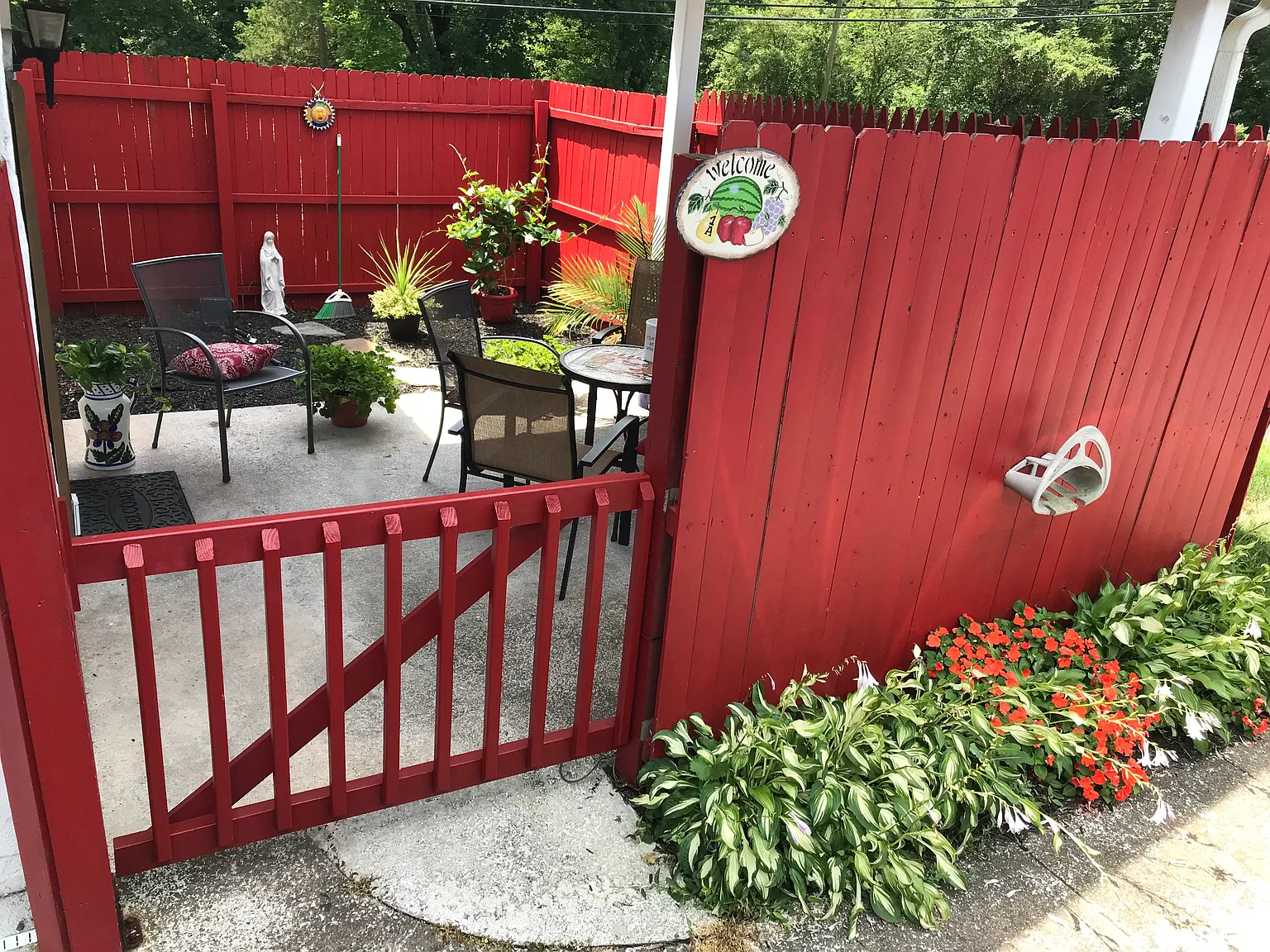 2 bed, 1000 sqft, $2,200 — Photo 2