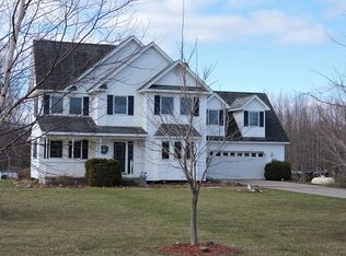 1414 E Stewart Rd, Midland, MI 48640