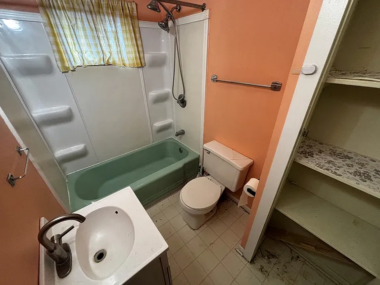 215 Locust St #215 — Photo 5