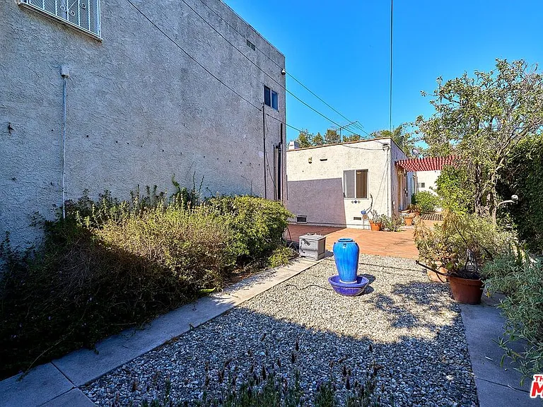 429 S Orange Dr — Photo 44