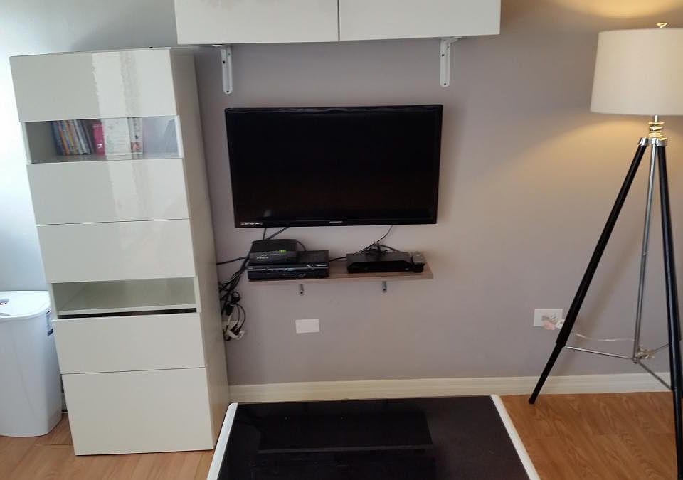 built in shelves included