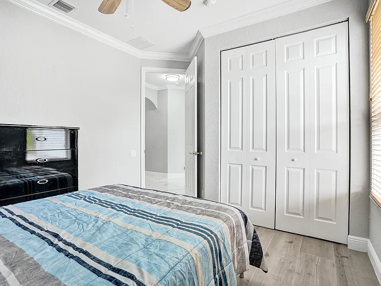 304 NW Bayside Ct — Photo 51