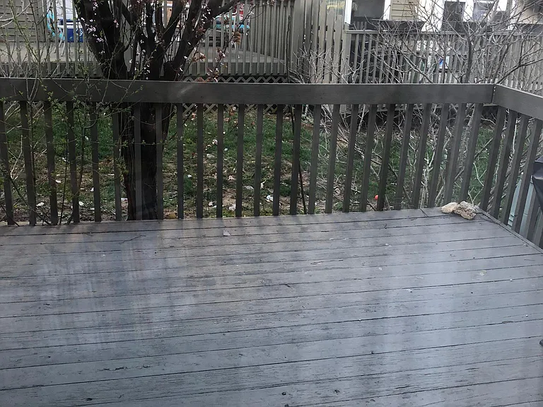 204 Saint Albans Ct — Photo 24
