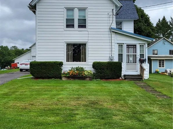 8 Phelps St #4, Sidney, NY 13838