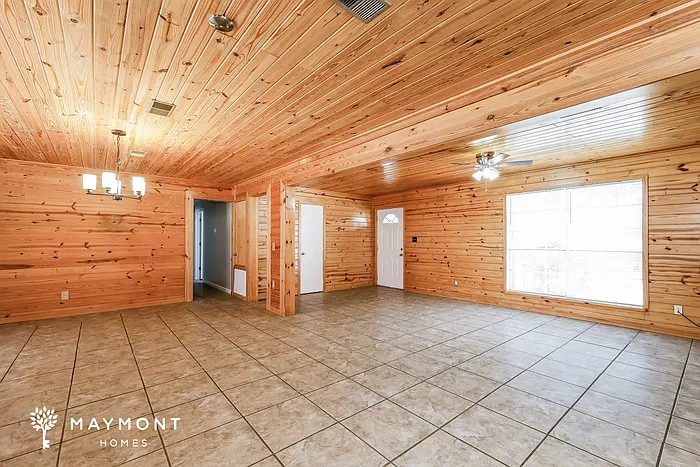 3 bed, 2.0 bath, 1870 sqft, $1,895 — Photo 4