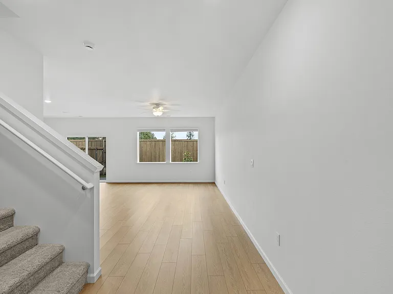 1409 NE 185th Ave — Photo 21