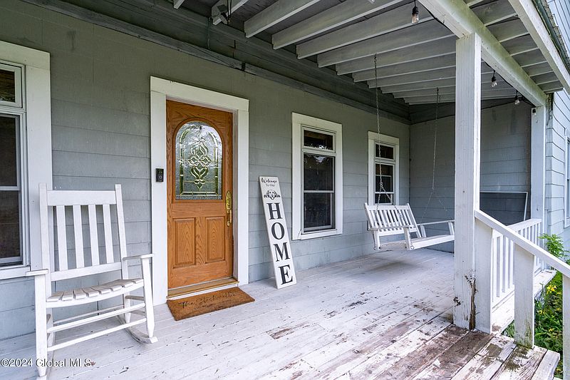 5th image of 310 Pine Street