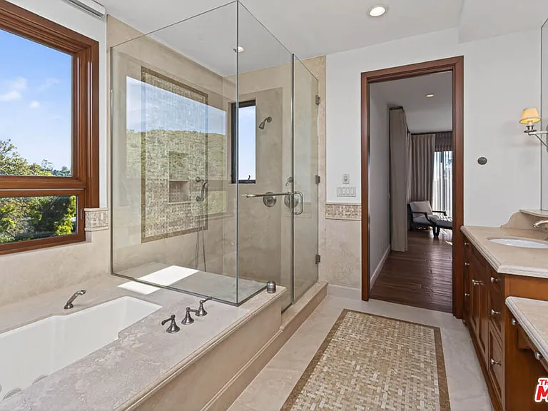 1120 El Medio Ave — Photo 19