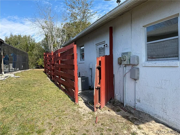 229 W Casurina Pl — Photo 4