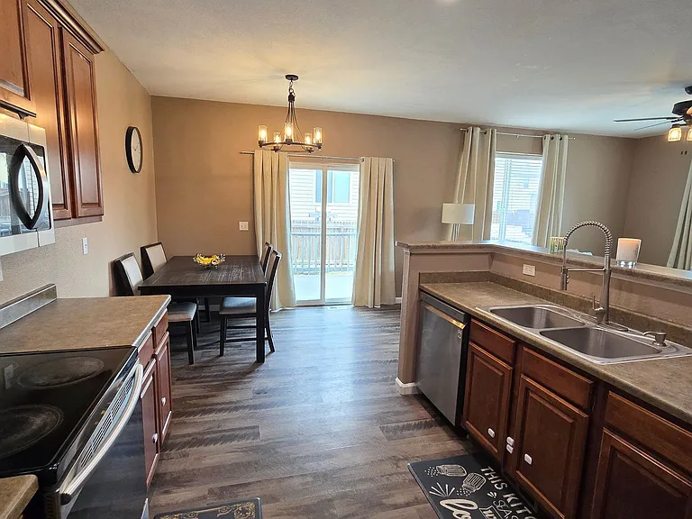 11844 Pei Grv — Photo 9