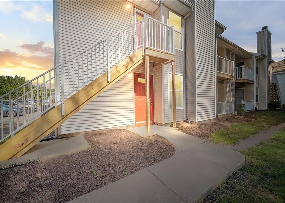 1st image of 553 Pier Ct