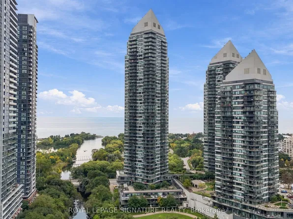 2230 Lake Shore Blvd W #107, Toronto, ON M8V 0B2