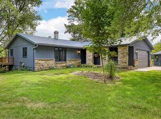 3193 Westview Dr NE, Solon, IA 52333