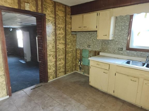 5th image of 11538 S Laflin St