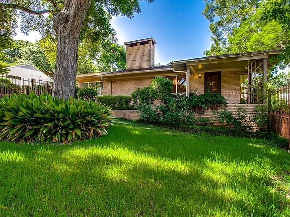 3rd image of 1626 Kessler Canyon Dr