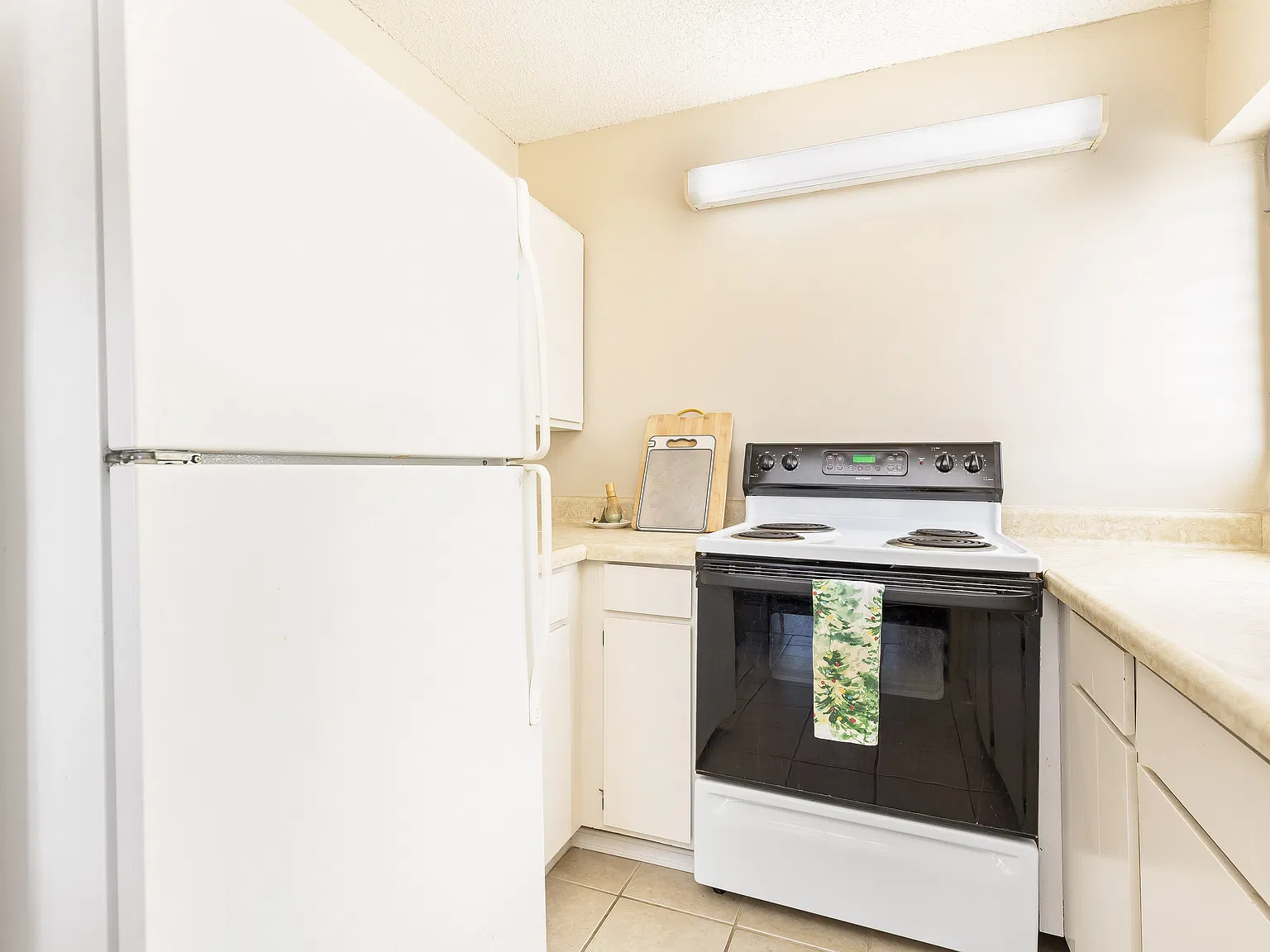 1 bed, 588 sqft, $2,700 — Photo 2