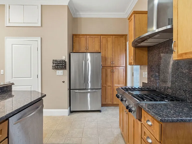 7 Worthington St #2 — Photo 3
