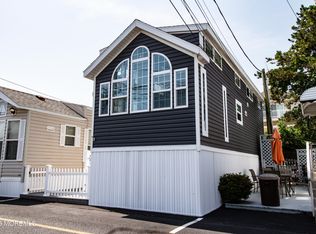 37 15th St, Seaside Park, NJ 08752