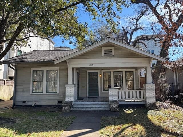 1st image of 805 Bomar St