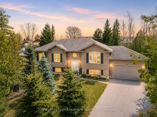 45 William Ave, Wasaga Beach, ON L9Z 2X3