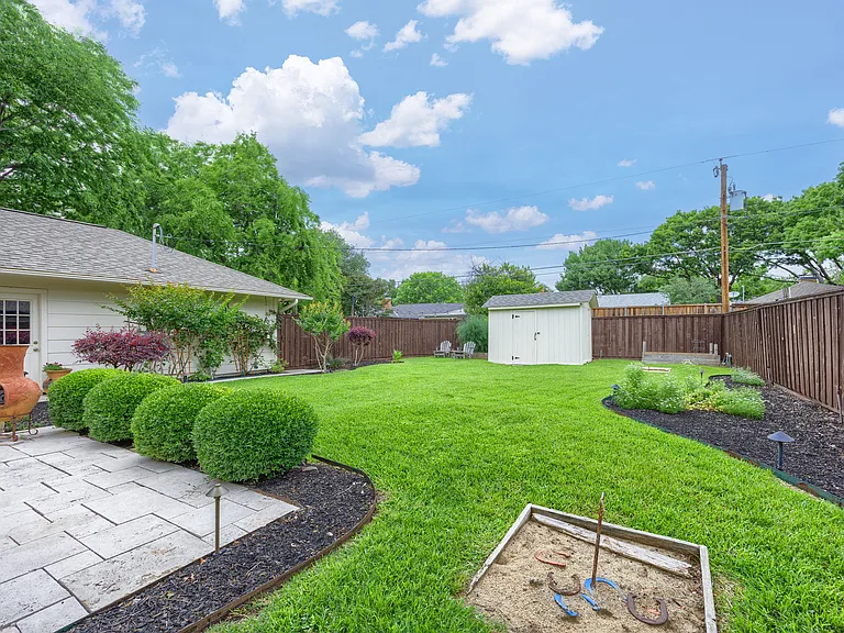 1404 Seminole Dr — Photo 31