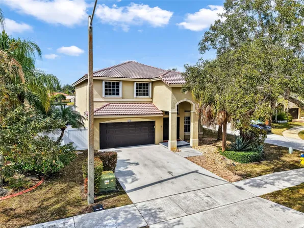 414 SW 205th Avenue, Pembroke Pines, FL 33029